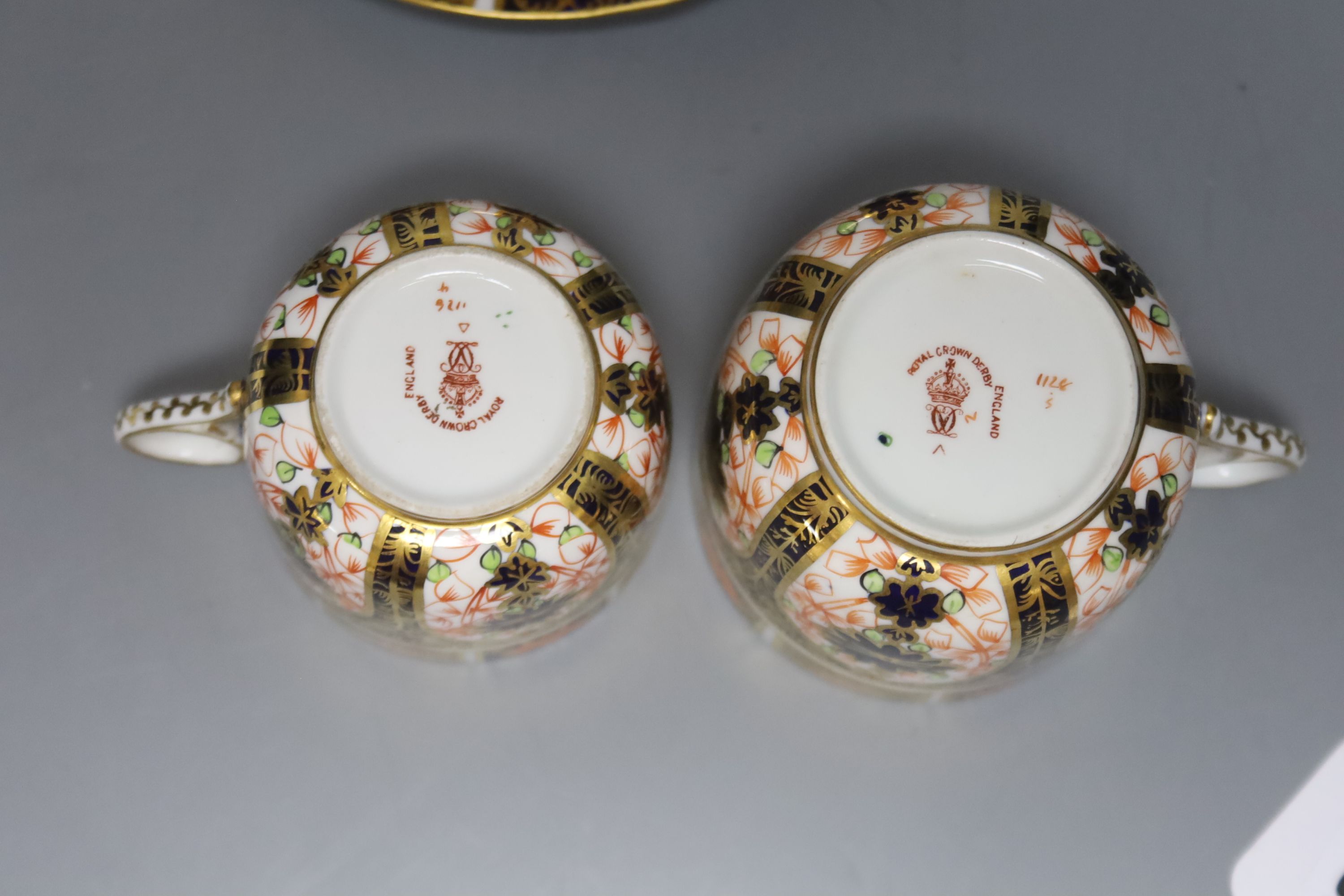 A quantity of Crown Derby teawares including three cups, three saucers and two plates